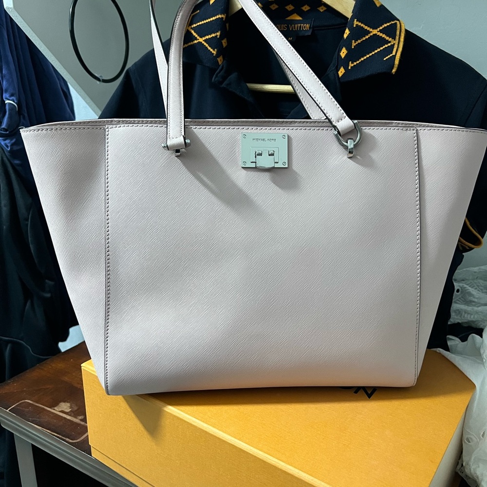 Michael Kors tote in  leather